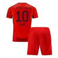 Bayern Munich Leroy Sane #10 Heimtrikotsatz Kinder 2024-25 Kurzarm (+ Kurze Hosen)